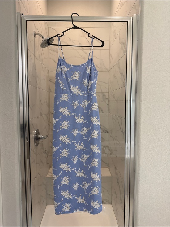 Abercrombie & Fitch Dresses & Skirts - Abercrombie & Fitch Light Blue Floral Midi Slip Dress